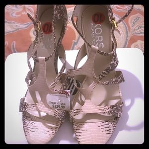 NWT Authentic Michael Kors Sandals